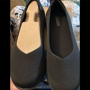 Skechers slip on shoes
